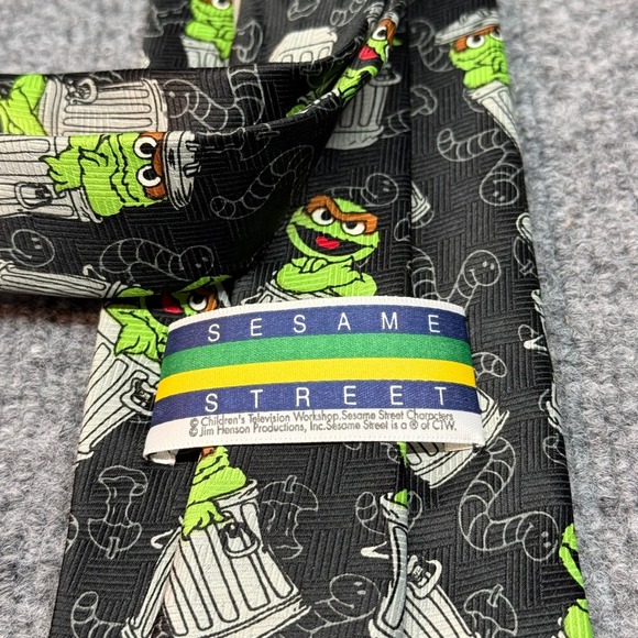 Sesame Street Oscar the Grouch Mens Neck Tie Black Green Polyester Fun - Picture 3 of 7